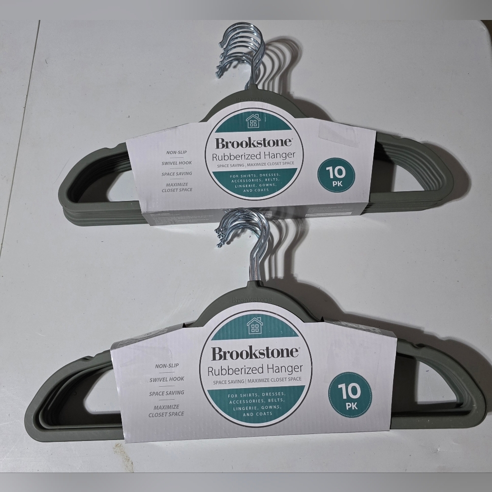 Brookstone Gray Rubberized Hangers Set